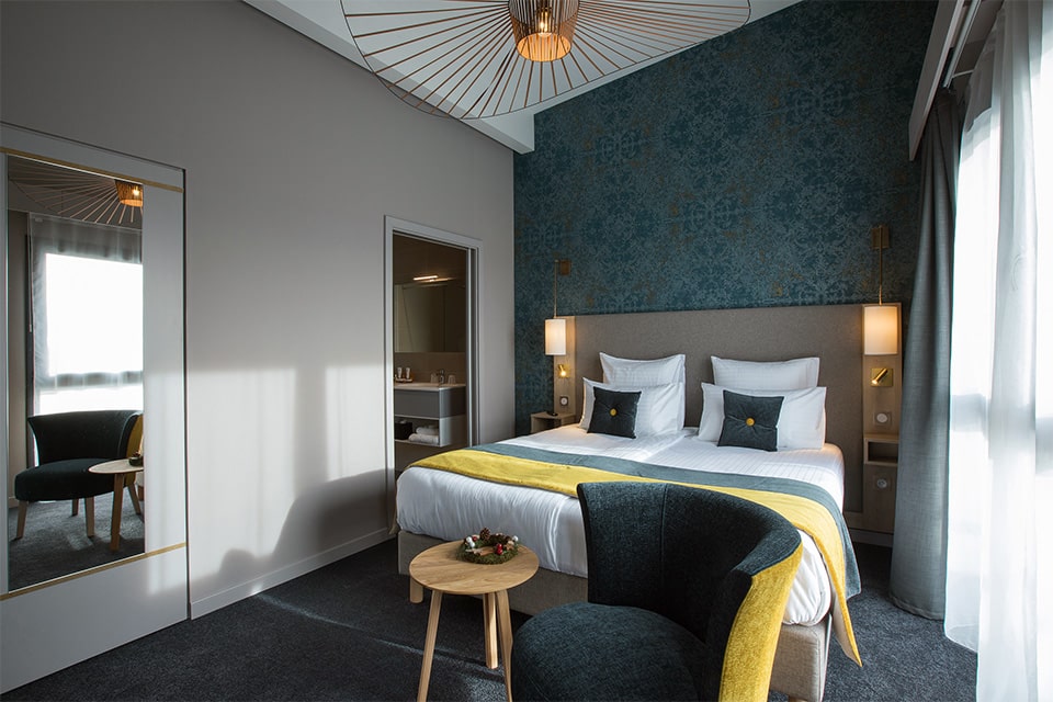 Astuces d'architecte d'intérieur pour les petites chambres d'hôtel